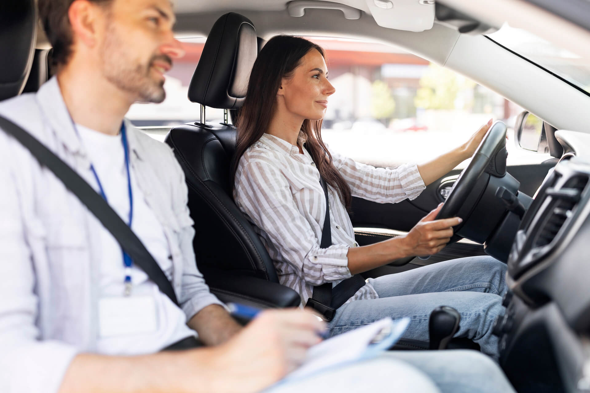 Wczasy z prawem jazdy – cena i zakres szkolenia